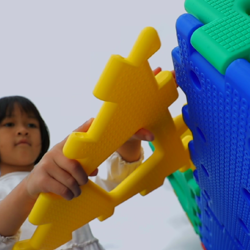 Spielzeug für den Innen- und Außenbereich zum Bau einer extra großen Struktur Spielzeug für den Innen- und Außenbereich zum Bau einer extra großen Struktur