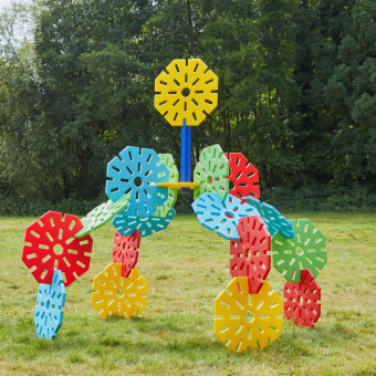 Fördern Sie Problemlösungsfähigkeiten, Teamarbeit und die Entwicklung der Fein- und Grobmotorik. Fördern Sie Problemlösungsfähigkeiten, Teamarbeit und die Entwicklung der Fein- und Grobmotorik.