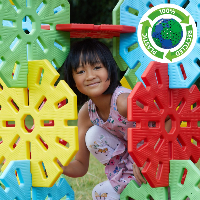 Bauen Sie Konstruktionen in der gewünschten Größe, spielen und bauen Sie draußen Bauen Sie Konstruktionen in der gewünschten Größe, spielen und bauen Sie draußen