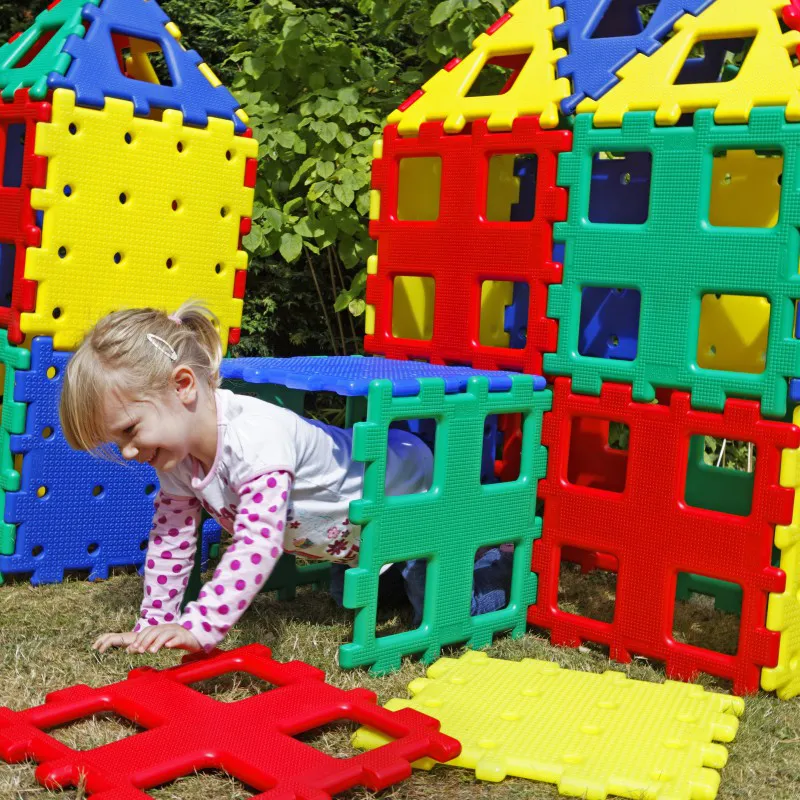 XL Polydron platen Speelgoed voor buiten en binnen XL Polydron platen Speelgoed voor buiten en binnen
