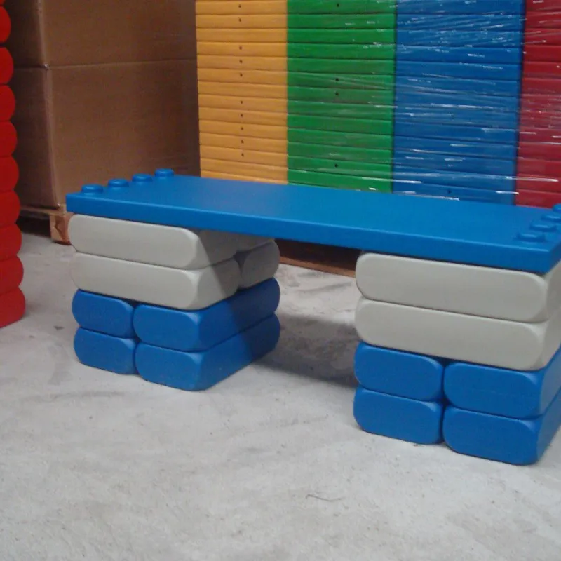 Een kast van ESDA planken en Blokken Een kast van ESDA planken en Blokken