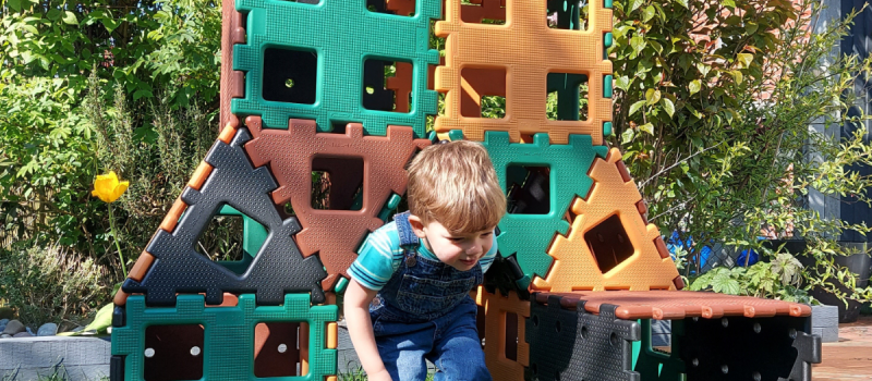 Draußen spielen ist gut für Kinder!